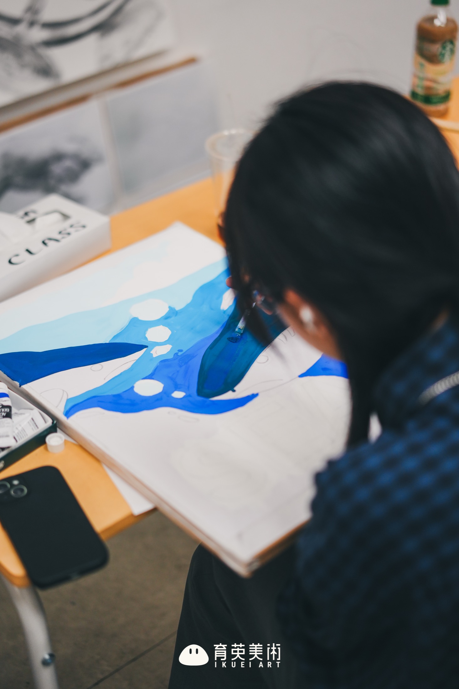 青を基調とした色彩作品の制作