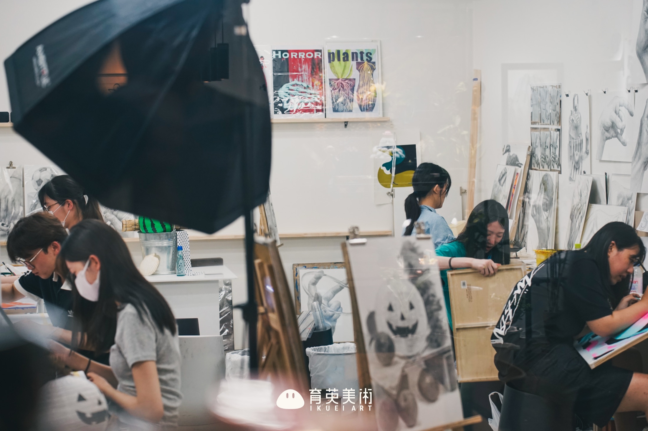 育英美術の教室風景