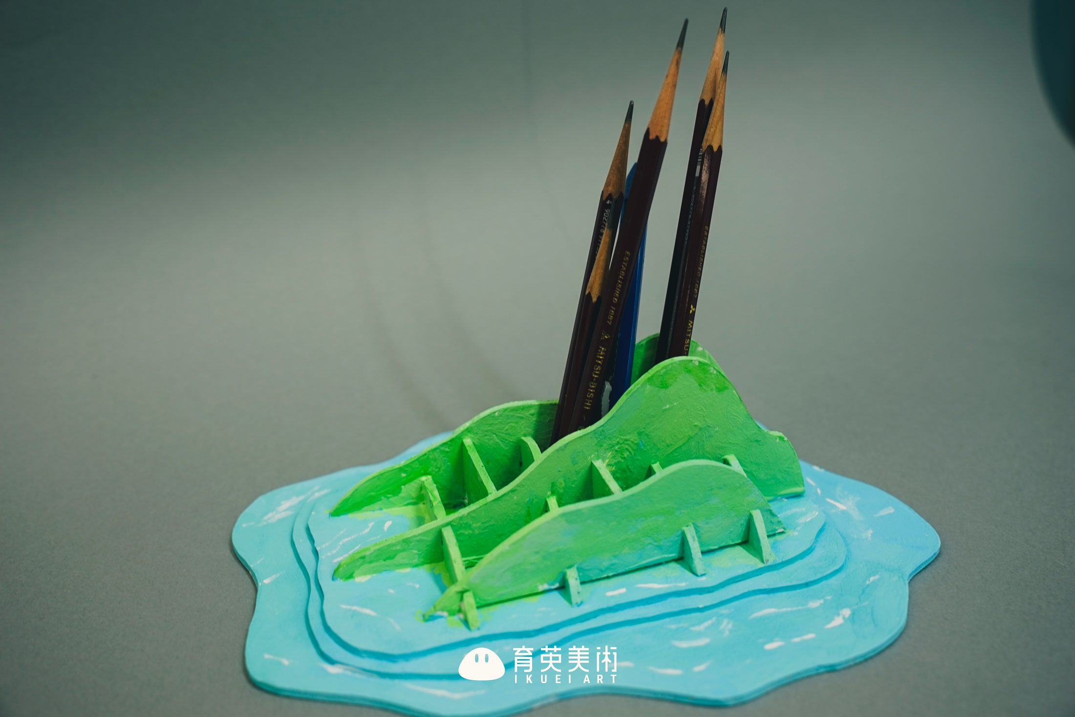 综合班纸材立体构成练习