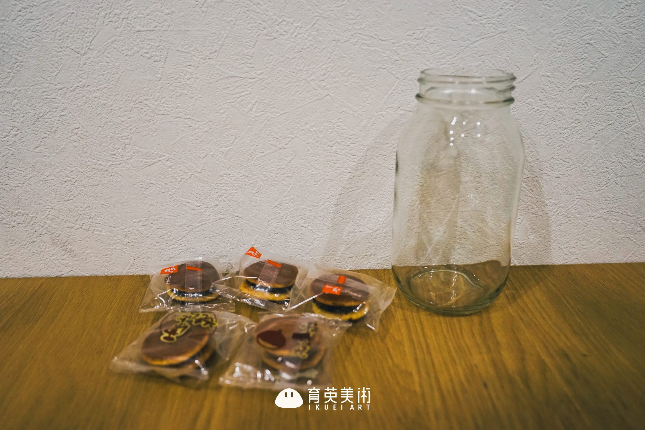 线上课铜锣烧与透明罐静物