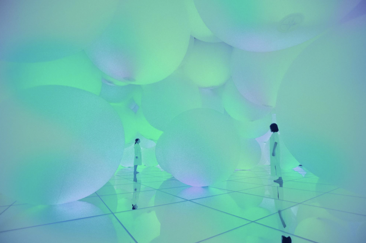 IKUEI information | 猪子寿之:数字娱乐的引路人