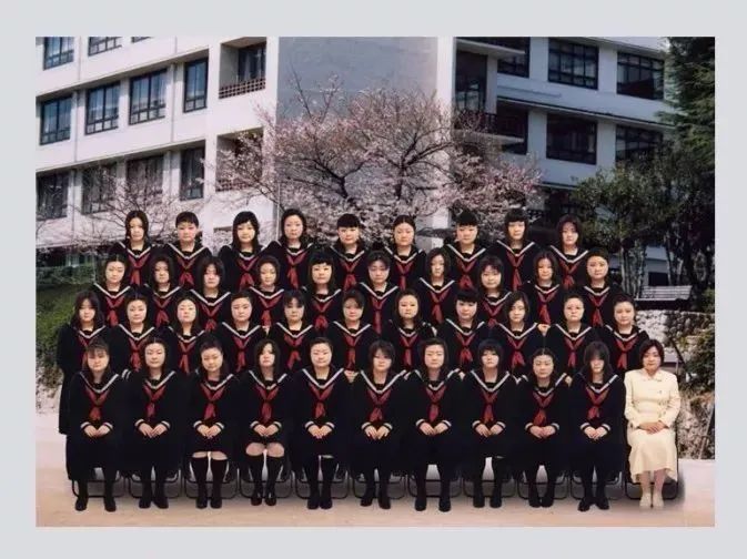 IKUEI information | 泽田知子：不断寻求外在与内在的联系